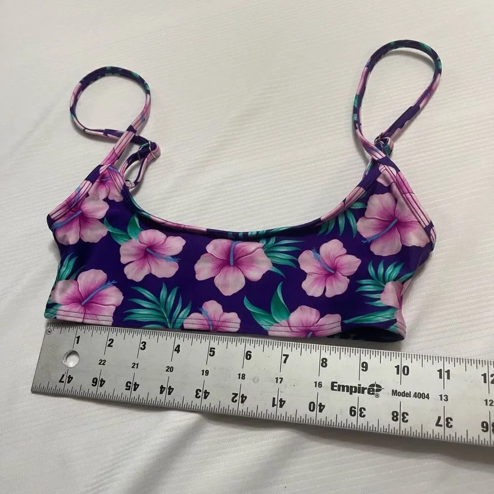 Frankie’s Bikini’s Jean Shine Floral Bikini Top Size Small New